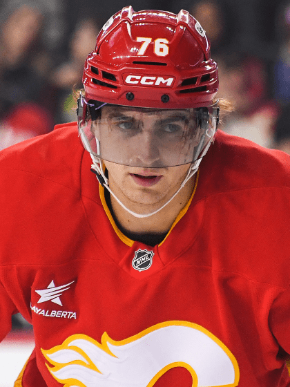 Pospíšil o tri roky predĺžil zmluvu s Flames