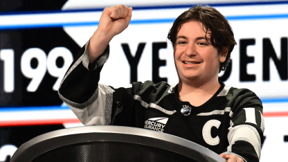 Kings fan makes a pick